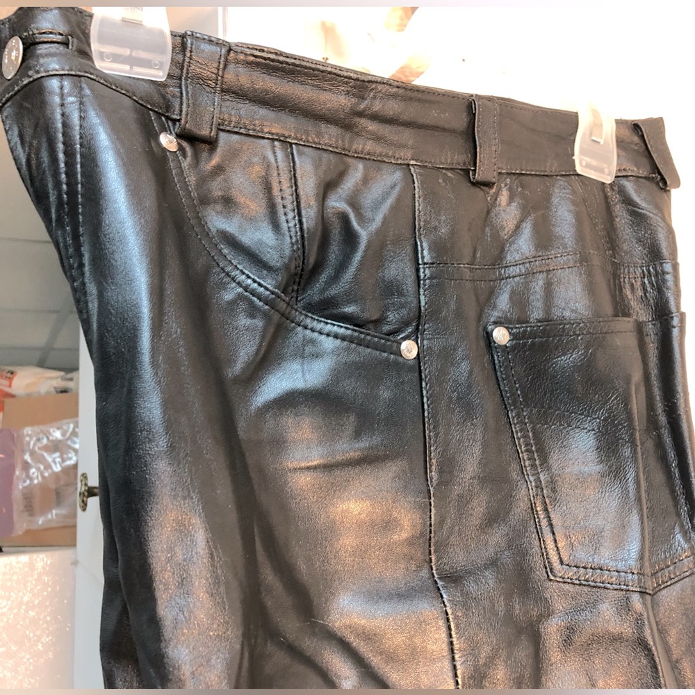 Leatherpants